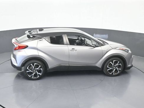 Used 2019 Toyota C-HR XLE FWD image 51