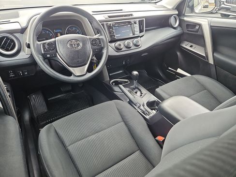 Used 2017 Toyota RAV4 LE image 3