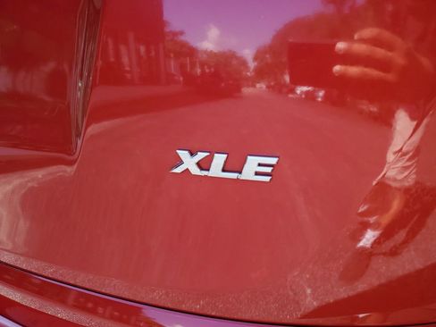 Used 2017 Toyota RAV4 XLE image 7