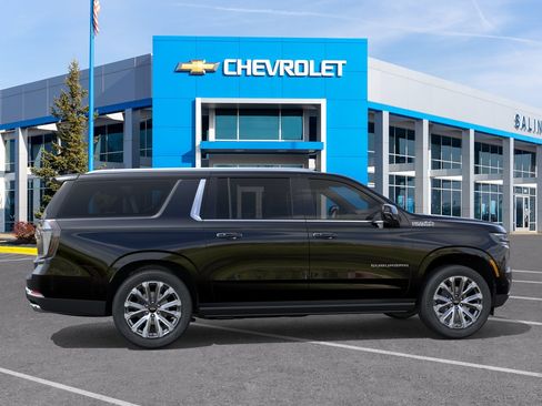 New 2026 Chevrolet Suburban High Country AWD/4WD image 29