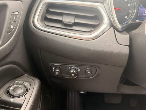 Used 2020 Chevrolet Equinox LT FWD image 17