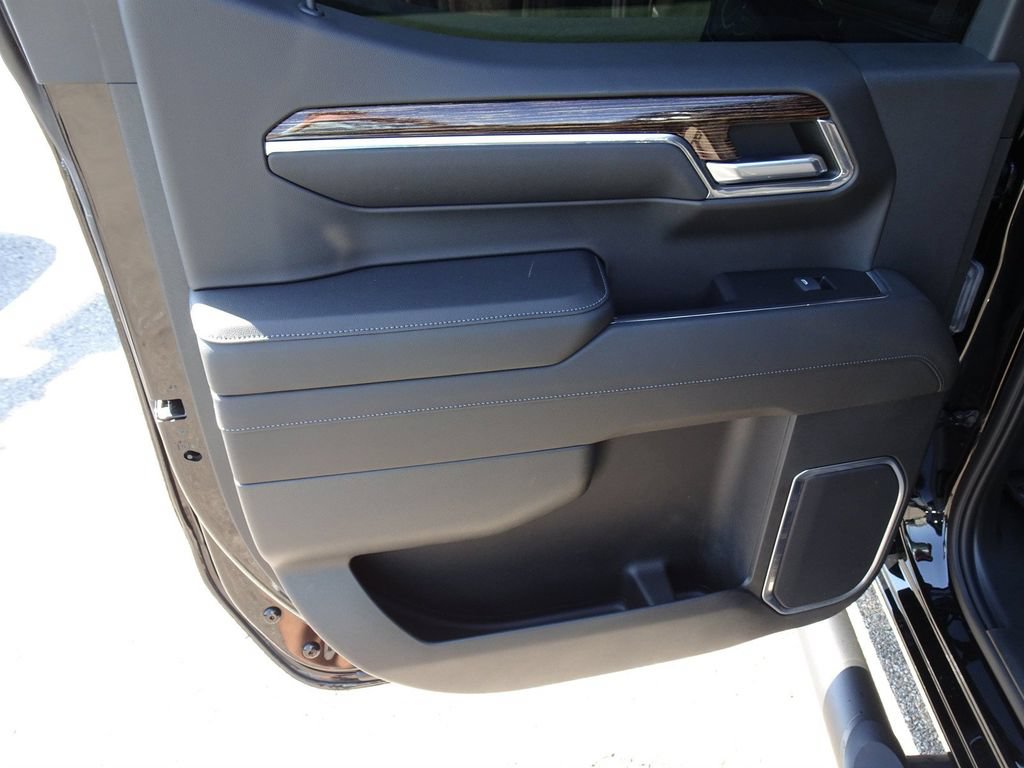 Used 2023 GMC Sierra 1500 Elevation AWD/4WD image 16