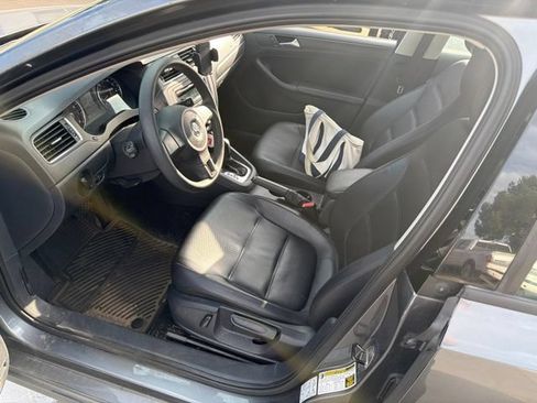Used 2014 Volkswagen Jetta SE FWD image 16