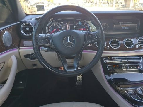 Used 2017 Mercedes-Benz E 300 4MATIC image 15