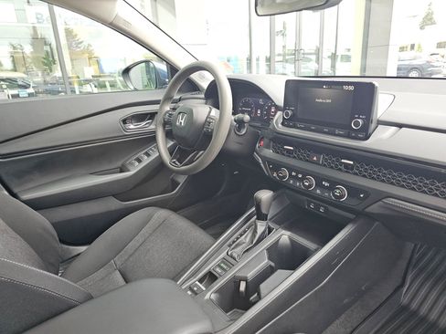 Used 2023 Honda Accord EX image 10