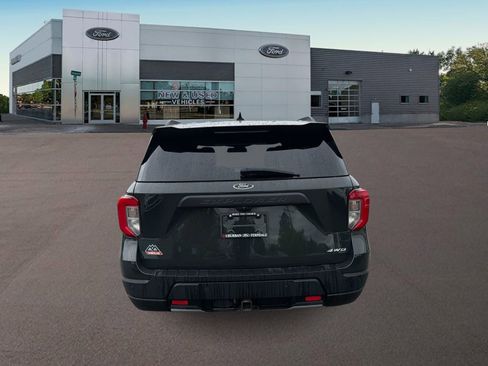 Used 2022 Ford Explorer Timberline w/ Timberline Technology Package AWD/4WD image 10