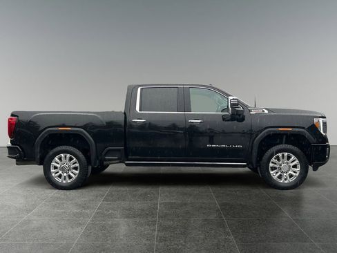 Used 2023 GMC Sierra 3500 Denali AWD/4WD image 9