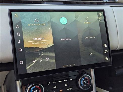 Certified 2023 Land Rover Range Rover SE image 16