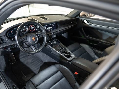 Certified 2021 Porsche 911 Carrera RWD image 4