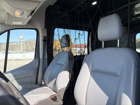 Used 2019 Ford Transit 250 148 Medium Roof image 25