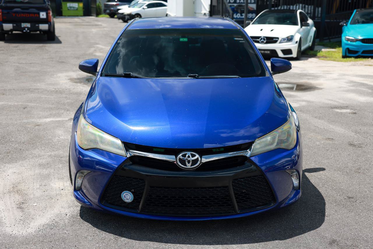 Used 2015 Toyota Camry SE FWD image 17