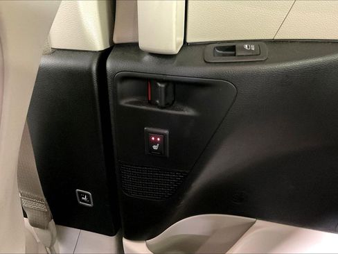 Used 2018 Chrysler Pacifica Touring-L Plus w/ Advanced Safetytec Group FWD image 37