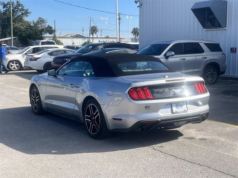 Used 2023 Ford Mustang Premium image 3