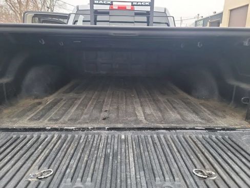 Used 2019 RAM 1500 Classic SLT AWD/4WD image 25