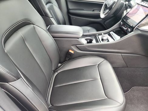 New 2025 Jeep Grand Cherokee L Limited AWD/4WD image 9