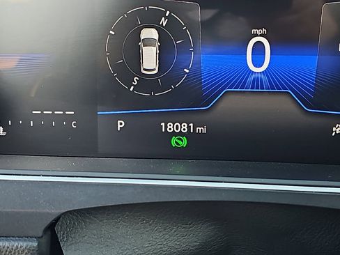 Used 2024 Volkswagen Tiguan SE image 27