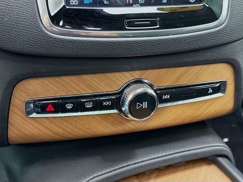 Used 2023 Volvo XC90 B6 Core w/ Climate Package image 17
