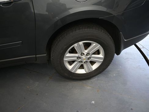 Used 2014 Chevrolet Traverse LT AWD/4WD image 16