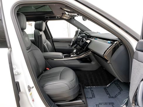 Used 2024 Land Rover Range Rover Sport Dynamic SE image 29