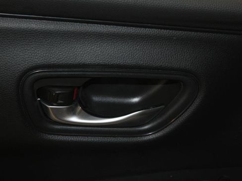 Used 2024 Honda HR-V LX image 8