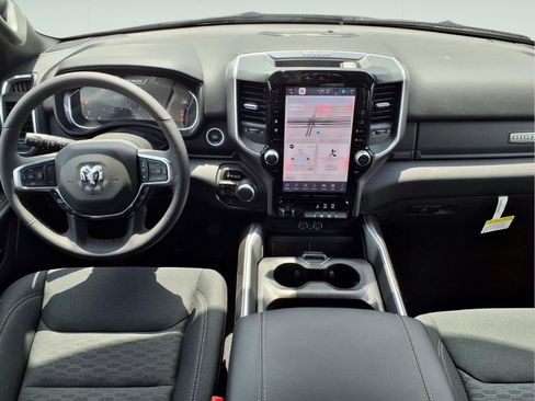 New 2026 RAM 1500 Big Horn AWD/4WD image 8