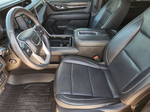 Used 2021 GMC Yukon Denali w/ Denali Premium Package AWD/4WD image 14