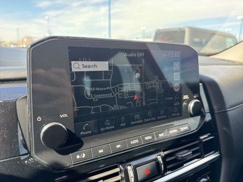 Used 2023 Nissan Pathfinder SL image 18