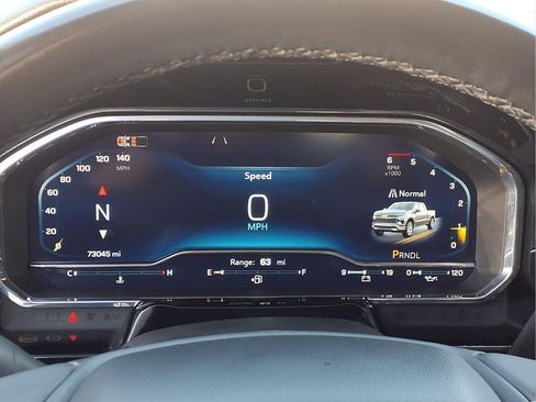 Used 2024 Chevrolet Silverado 1500 LT RWD image 19