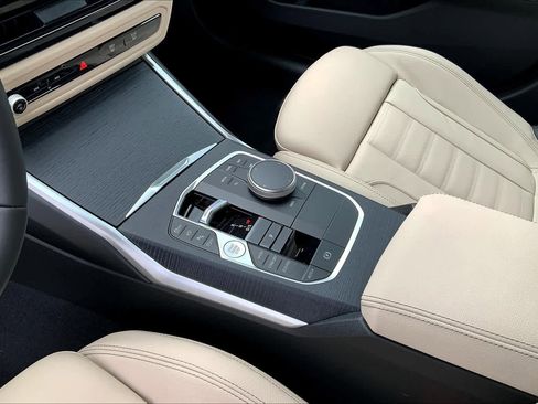 New 2025 BMW 330i Sedan w/ Premium Package image 8