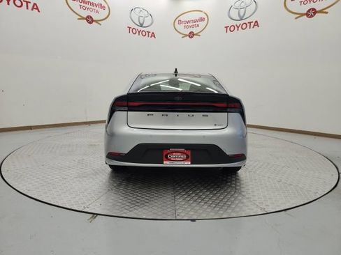 Used 2026 Toyota Prius LE FWD image 7