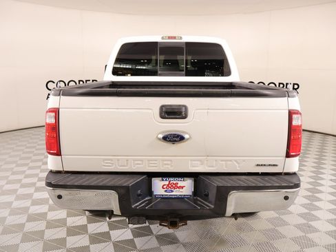Used 2015 Ford F250 Lariat w/ Chrome Package image 21