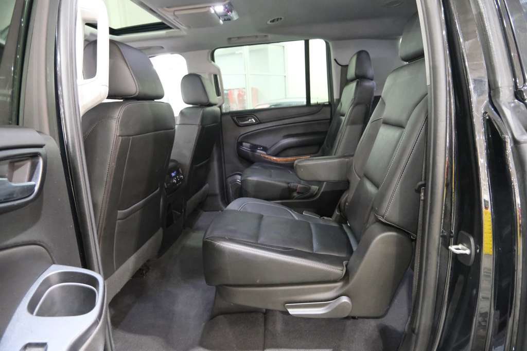 Used 2019 Chevrolet Suburban Premier AWD/4WD image 23