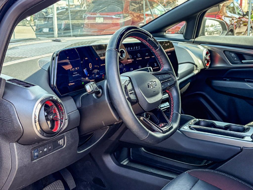 Used 2024 Chevrolet Equinox EV RS FWD image 8