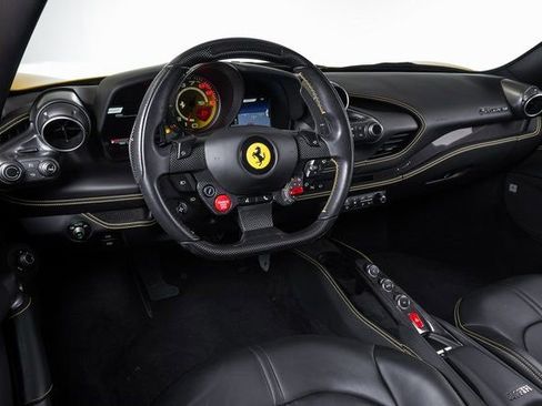 Certified 2022 Ferrari F8 Tributo image 5