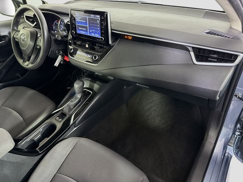 Used 2021 Toyota Corolla LE FWD image 29