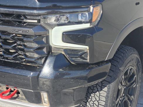 Used 2024 Chevrolet Silverado 1500 ZR2 w/ Technology Package image 11