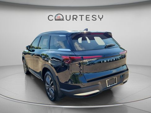 New 2027 INFINITI QX60 Luxe FWD image 2