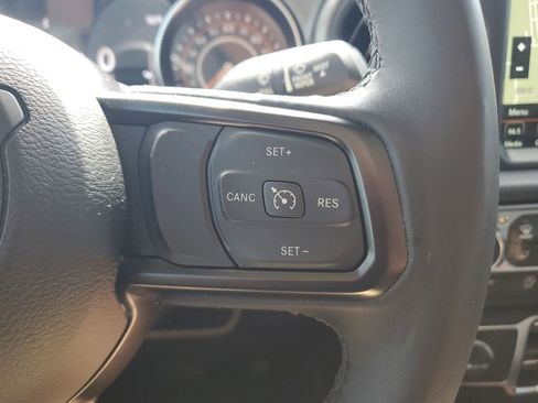 Used 2022 Jeep Gladiator Sport AWD/4WD image 22