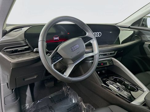 New 2025 Audi Q5 Premium image 9