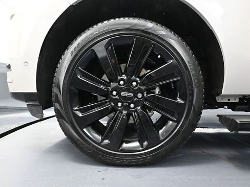 Used 2024 Lincoln Navigator Reserve w/ Equipment Group 201A image 18