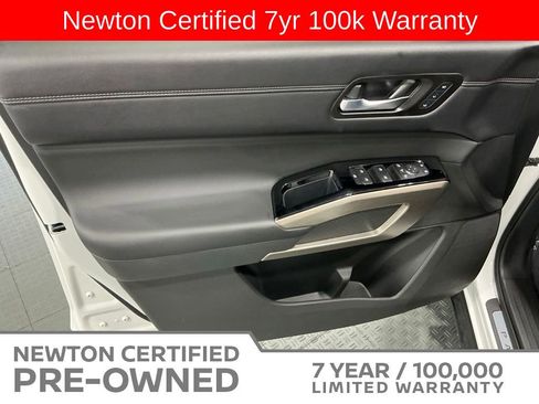 Used 2023 Nissan Pathfinder Platinum AWD/4WD image 29