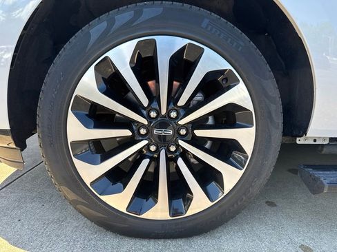 Used 2023 Lincoln Navigator Reserve AWD/4WD image 26