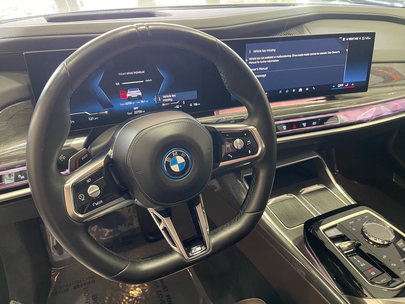 Used 2024 BMW i7 xDrive60 AWD/4WD image 29