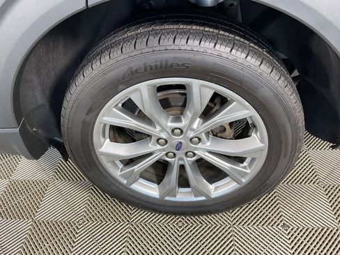 Used 2022 Ford Explorer Limited image 6