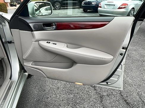 Used 2003 Lexus ES 330 image 20