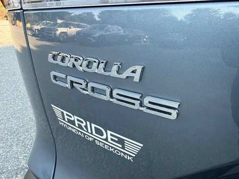 Used 2025 Toyota Corolla Cross L AWD/4WD image 15