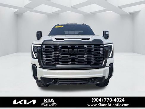 Used 2024 GMC Sierra 2500 Denali Ultimate image 8