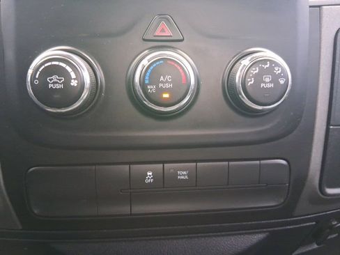 Used 2014 RAM 1500 Express image 23