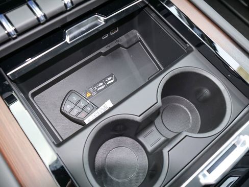 New 2026 GMC Yukon Denali AWD/4WD image 31