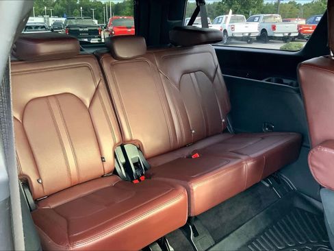 Used 2022 Ford Expedition Max Limited RWD image 19
